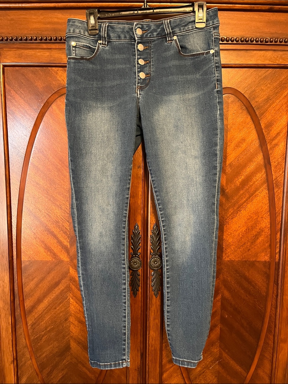 Tahari Women's Skinny Jeans - Blue Wash